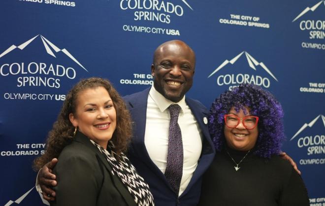 Mayor Yemi with the two military spouses of the year